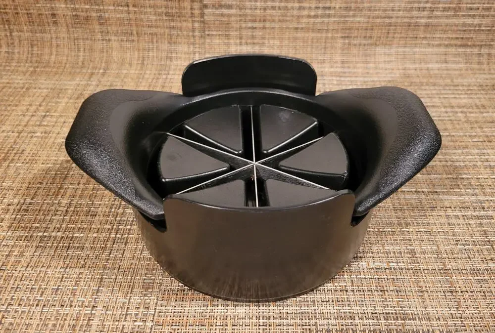 Pampered Chef 2417 Veggie Wedger Vegetable Apple Lemon Lime Citrus Cutter Slicer